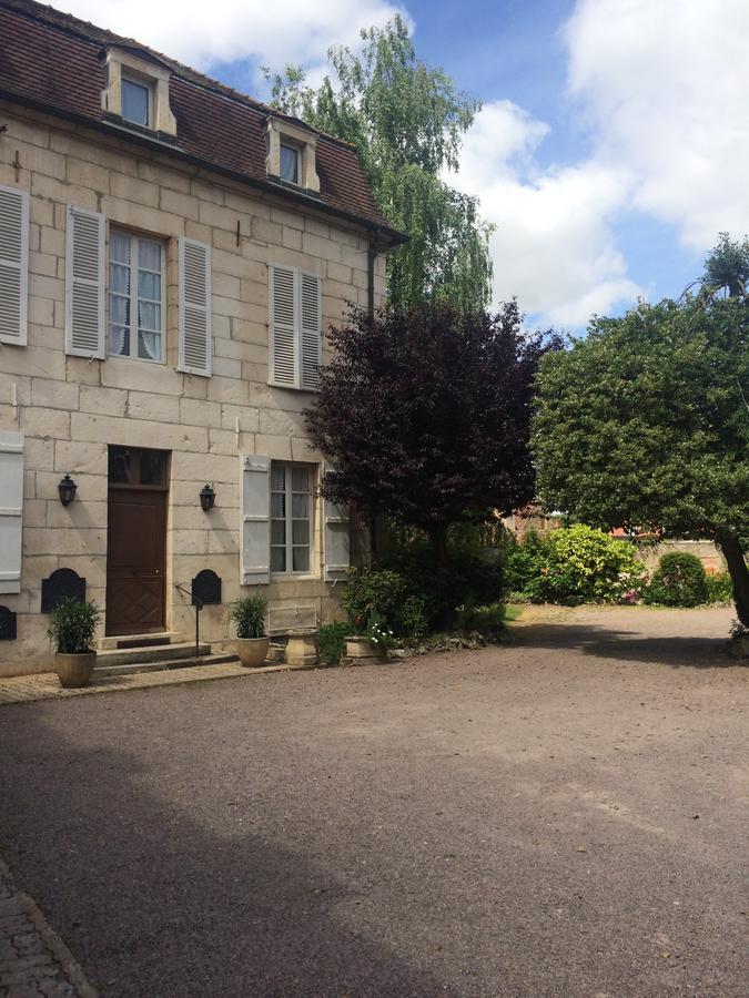 Hotel Des Cymaises Semur-en-Auxois Bagian luar foto